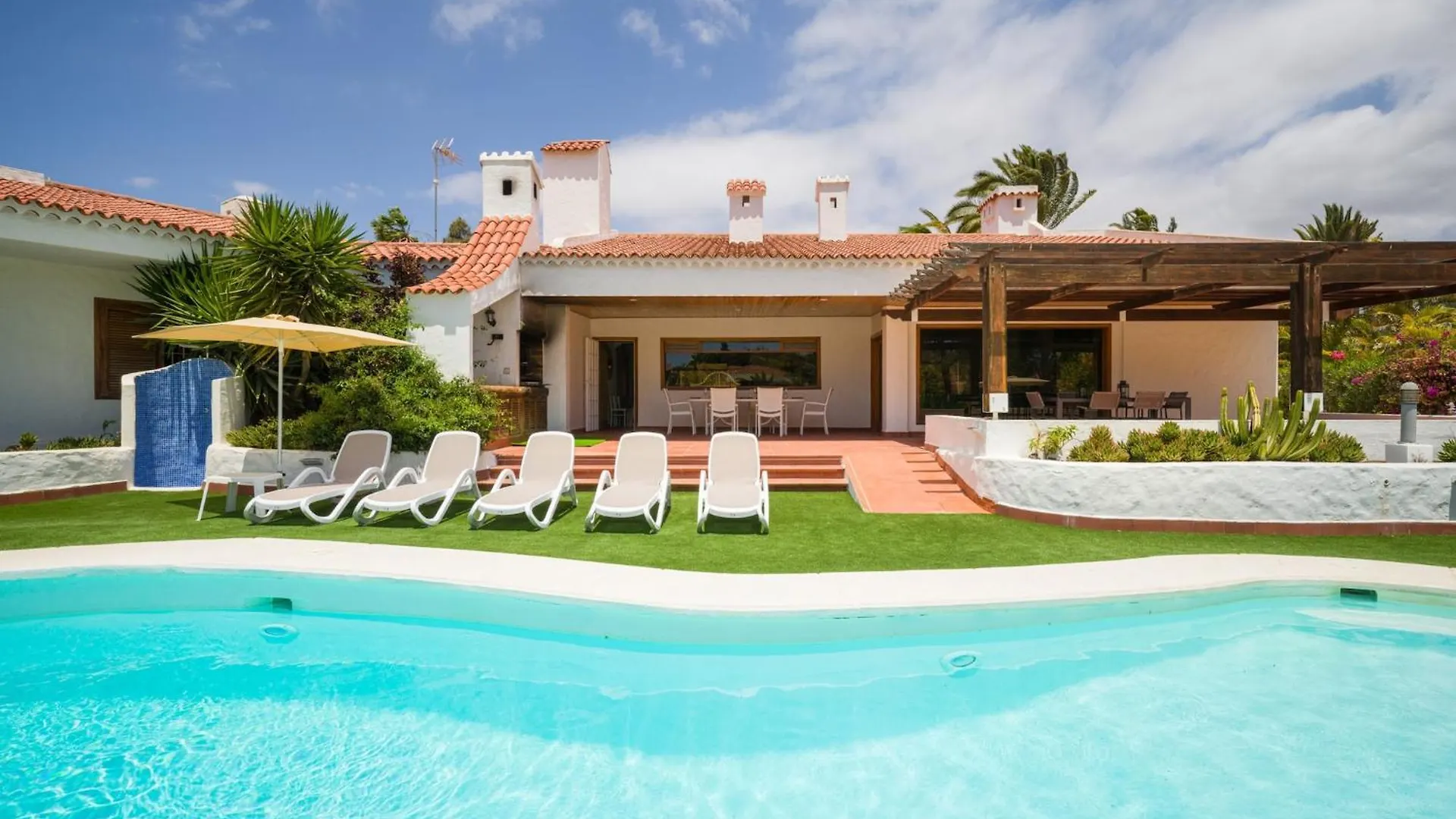 Villa With Heated Pool In Gran Canaria San Bartolomé