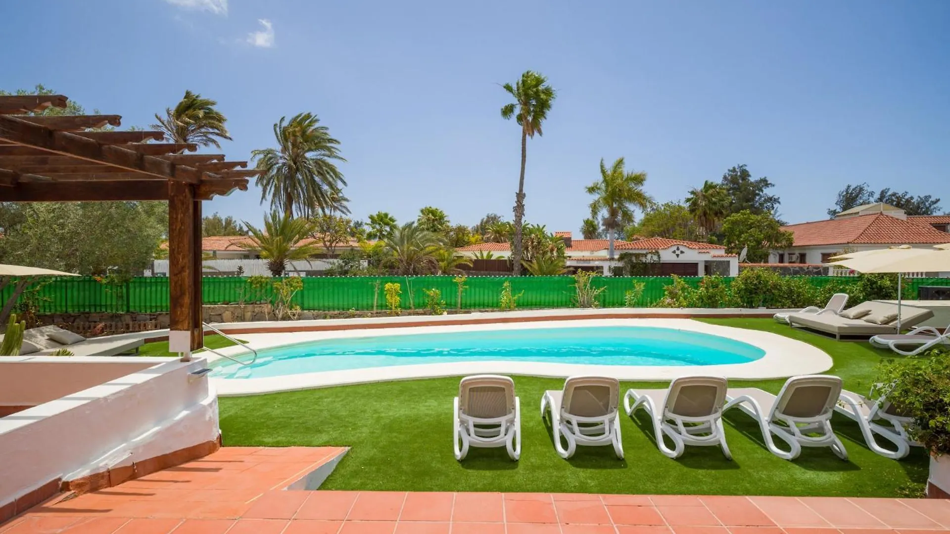 Villa With Heated Pool In Gran Canaria San Bartolomé