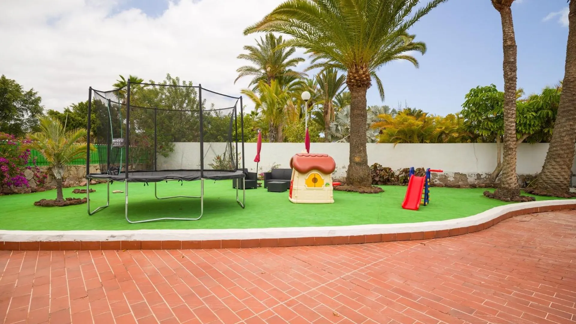Villa With Heated Pool In Gran Canaria San Bartolomé Alpesi faház
